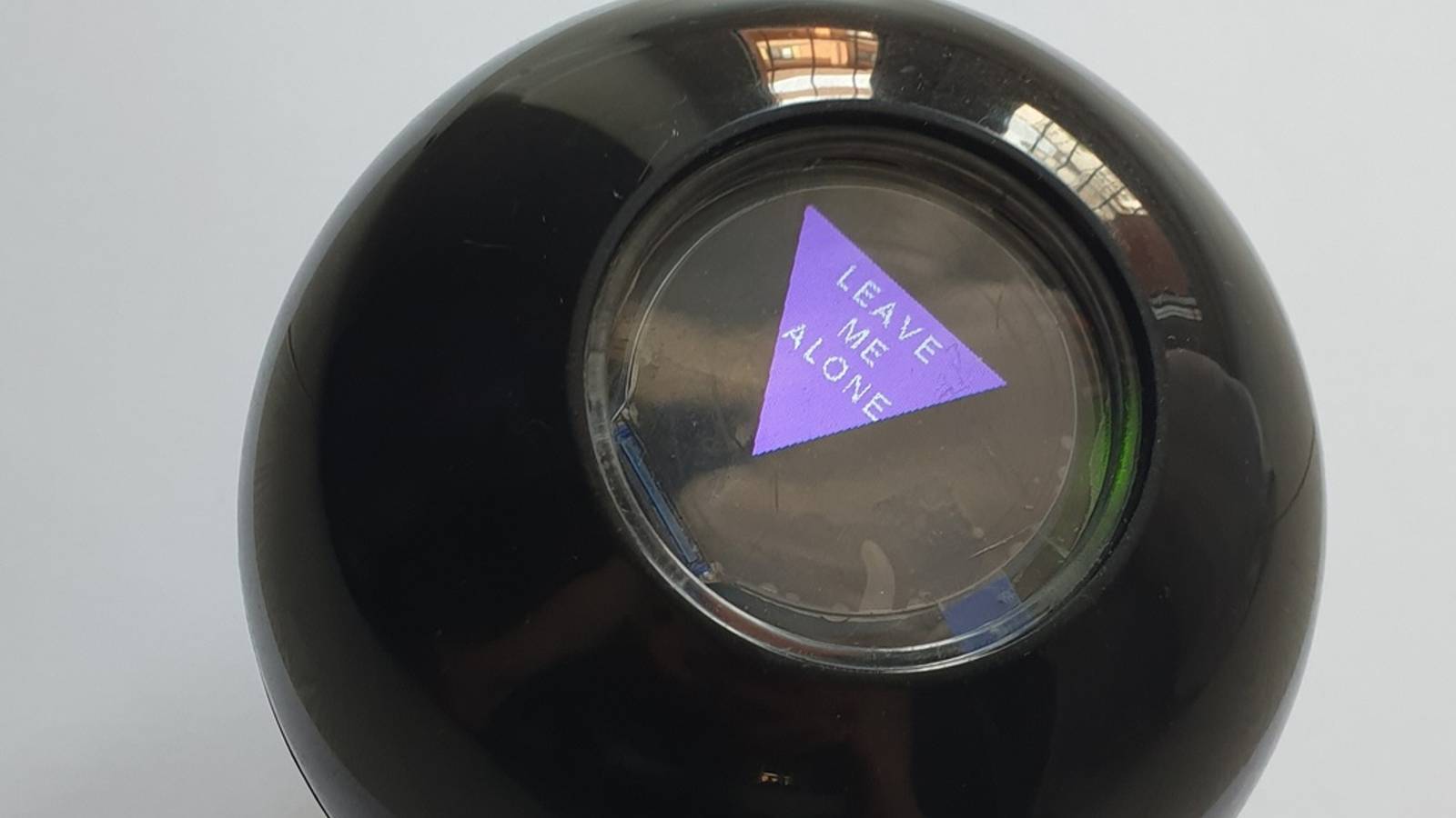 Metallic Ball On Raspberry Magic 8 Ball yang Rusak Bertransformasi Menjadi Peramal Digital dengan ...